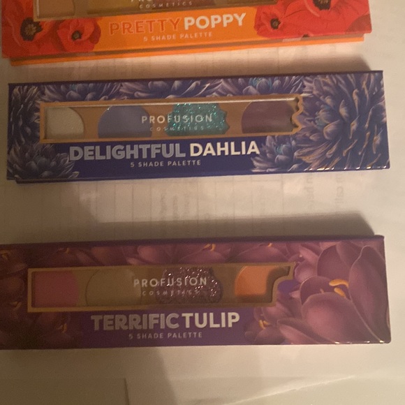 Profusion eye shadow - Picture 3 of 5